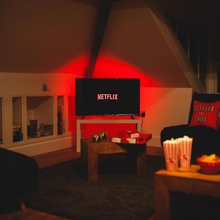 Games And Movies Lounge 7 Bed City Centre Apartment Newcastle upon Tyne Zewnętrze zdjęcie