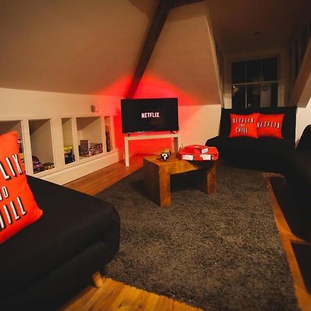 Games And Movies Lounge 7 Bed City Centre Apartment Newcastle upon Tyne Zewnętrze zdjęcie