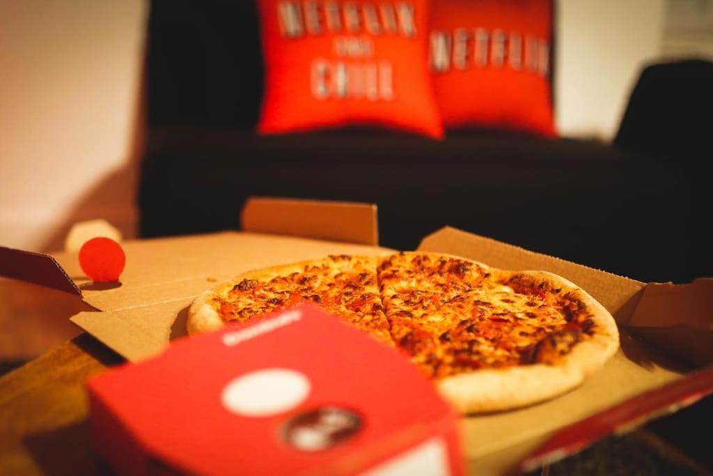 Games And Movies Lounge 7 Bed City Centre Apartment Newcastle upon Tyne Zewnętrze zdjęcie