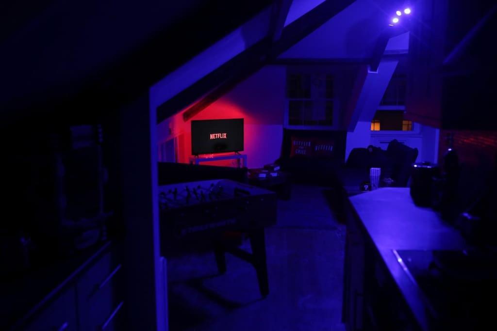 Games And Movies Lounge 7 Bed City Centre Apartment Newcastle upon Tyne Zewnętrze zdjęcie